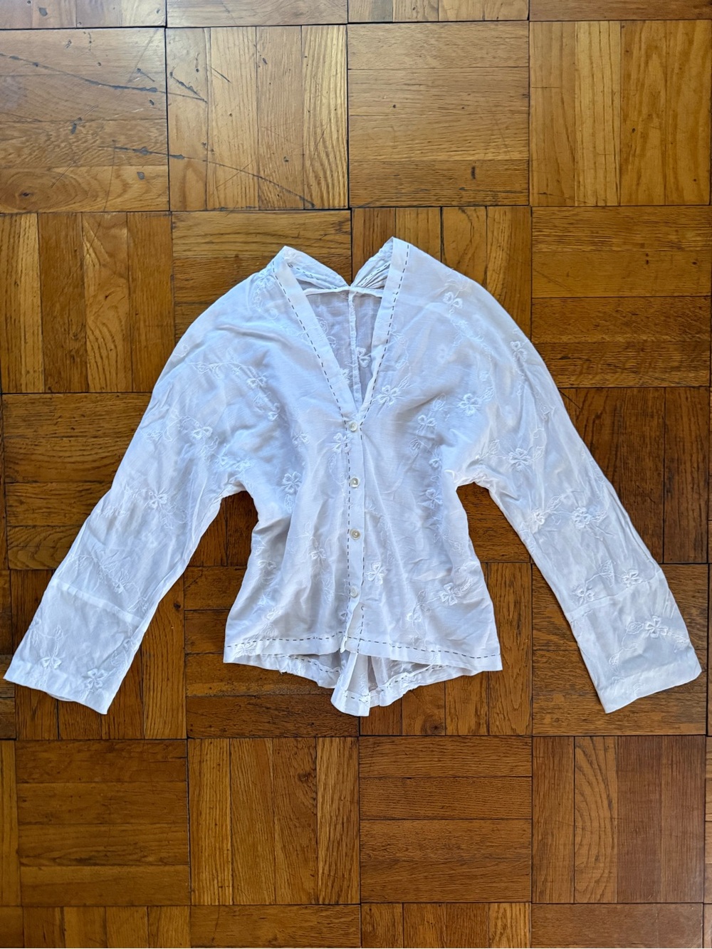 White Embroidered Button-Front Women’s Top - Brand Unspecified